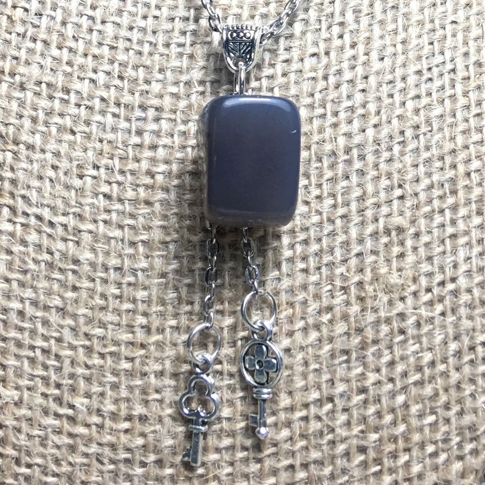 Skeleton key necklace - Picture 2 of 2